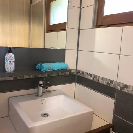 Aux Lettres Du Lavoir * La Rivière-Saint-Sauveur