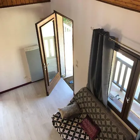 Aux Lettres Du Lavoir * La Rivière-Saint-Sauveur