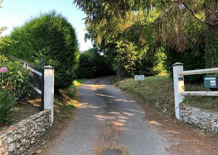 Aux Lettres Du Lavoir La Rivière-Saint-Sauveur
