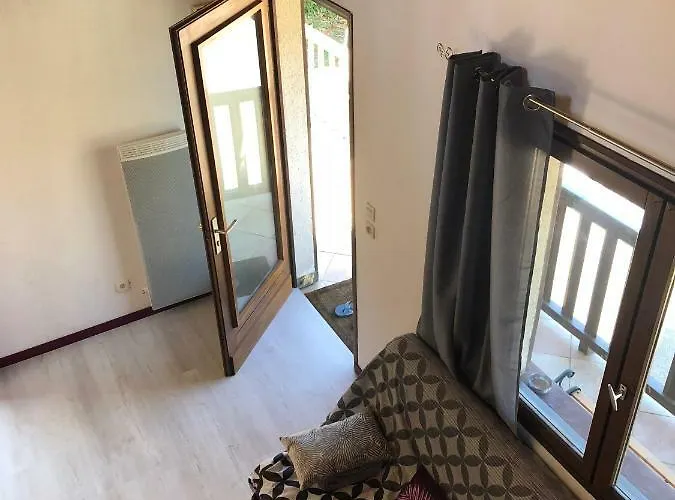 Aux Lettres Du Lavoir * La Rivière-Saint-Sauveur