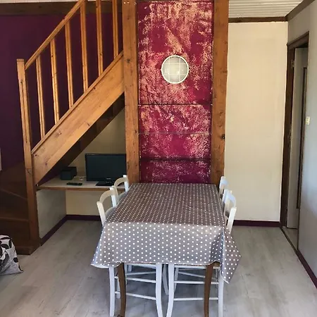 Holiday home Aux Lettres Du Lavoir