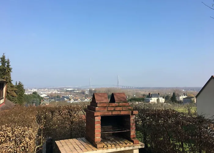 Aux Lettres Du Lavoir بيت للعطل