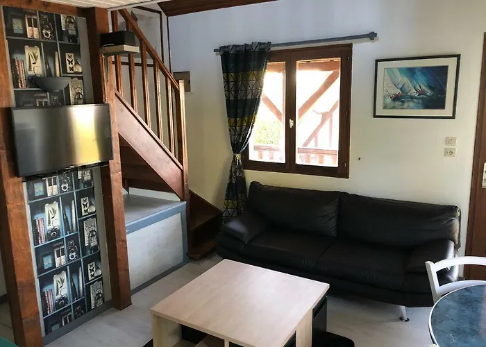 Aux Lettres Du Lavoir * La Rivière-Saint-Sauveur