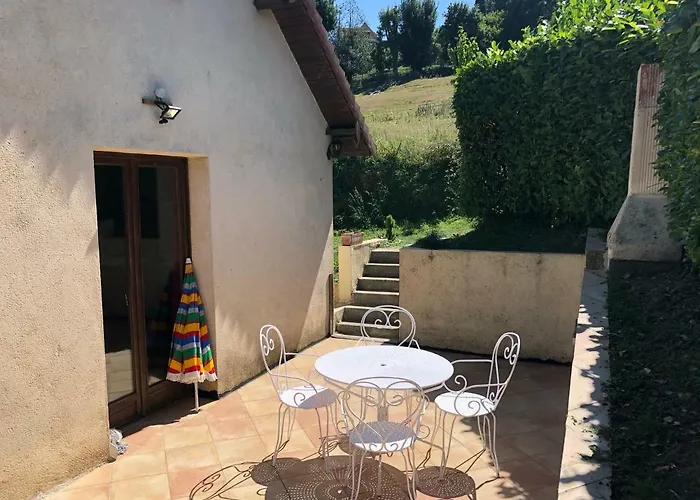 Aux Lettres Du Lavoir La Rivière-Saint-Sauveur