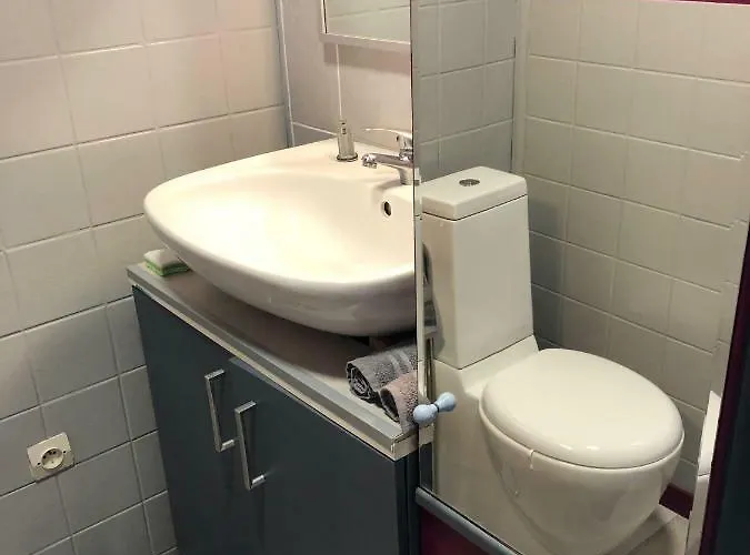 Aux Lettres Du Lavoir بيت للعطل *