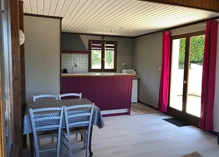 Aux Lettres Du Lavoir * La Rivière-Saint-Sauveur